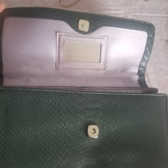 Green alligator clutch - Picture 4 of 8